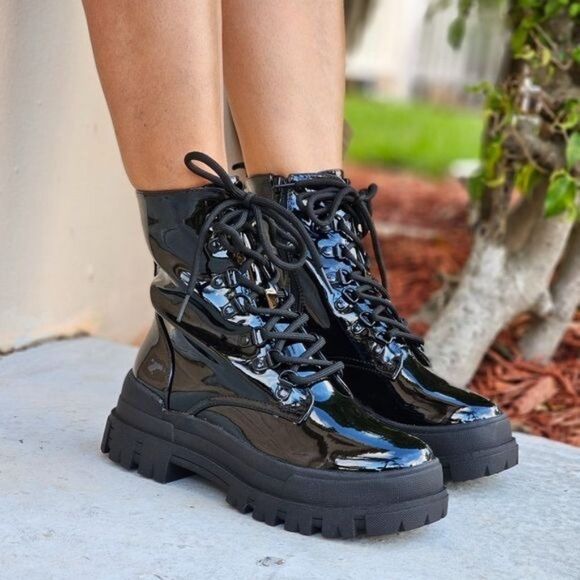 Women's Combat Lace Up Ankle Block Heeled Boots Black Color - Picture 2 of 6